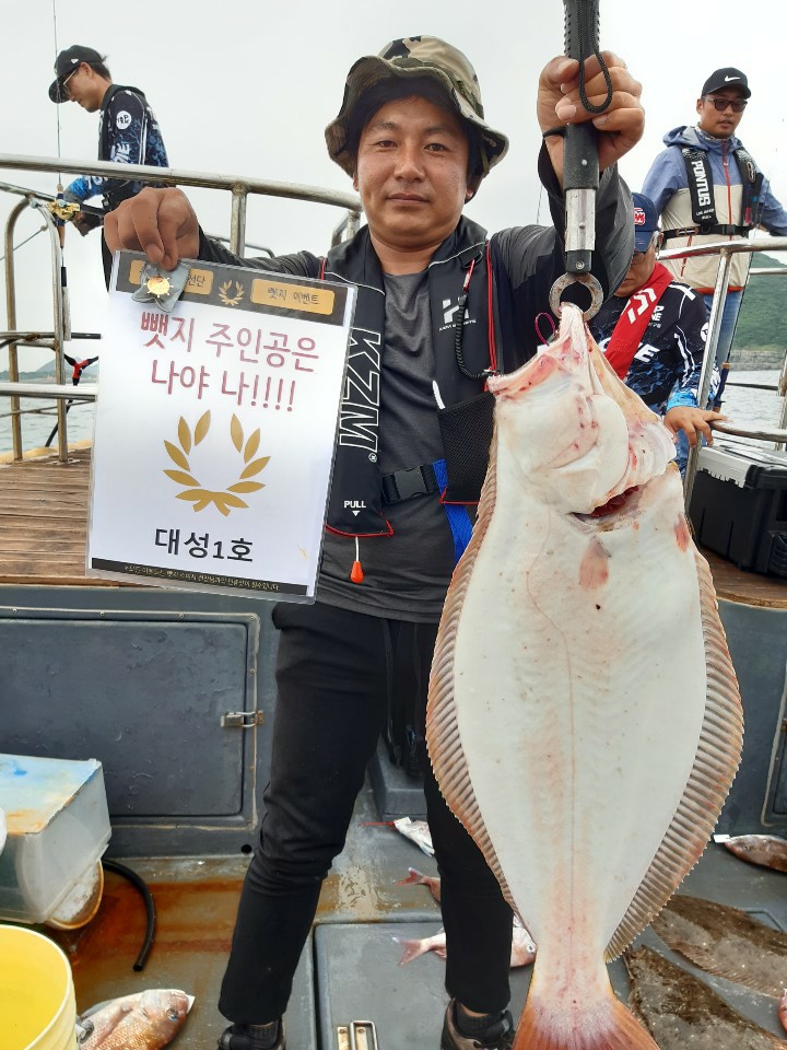 7월26일  뺏지주인공은 누규?