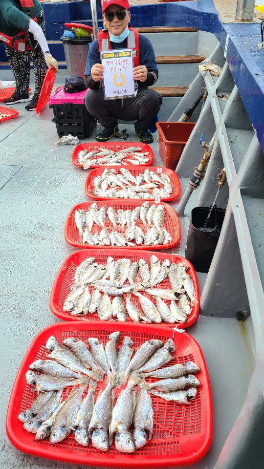 8월22일 뺏지 주인공은 누구?