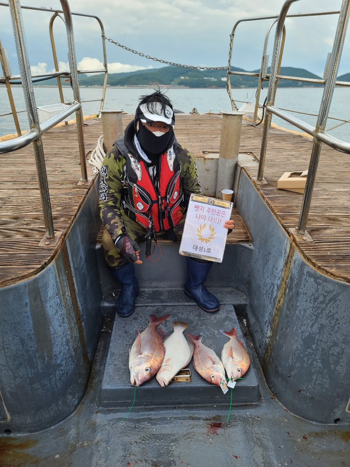 7월17일 뺏지주인공은 누구?