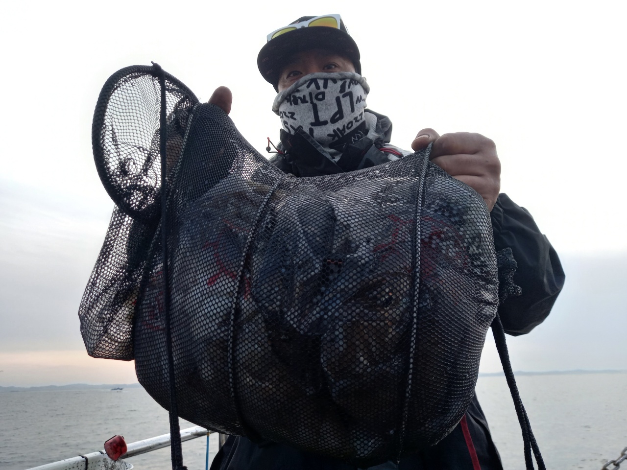 10월 03일 레드원호 주꾸미 조황