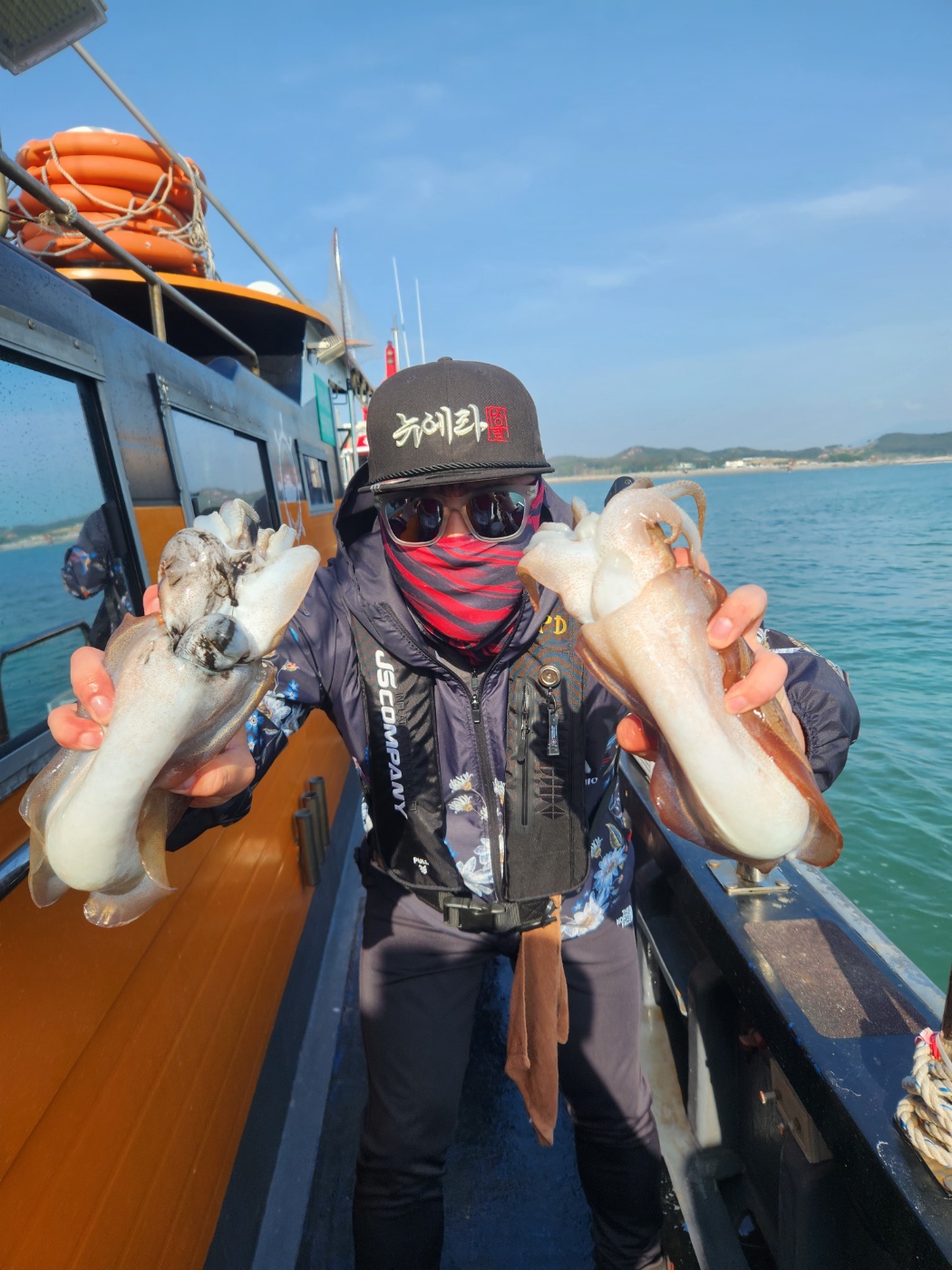 23년도 봄 갑오징어 얼굴 비추니 블루원으로 오세요.