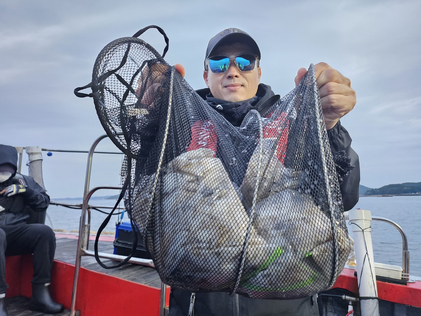 10월 08일 레드원호 주꾸미 조황